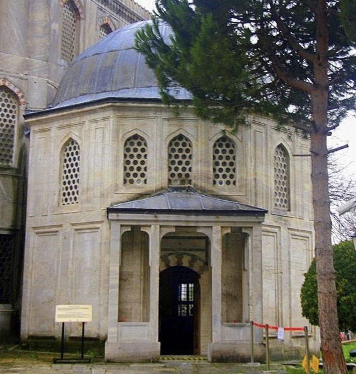 Şehzadeler Türbesi