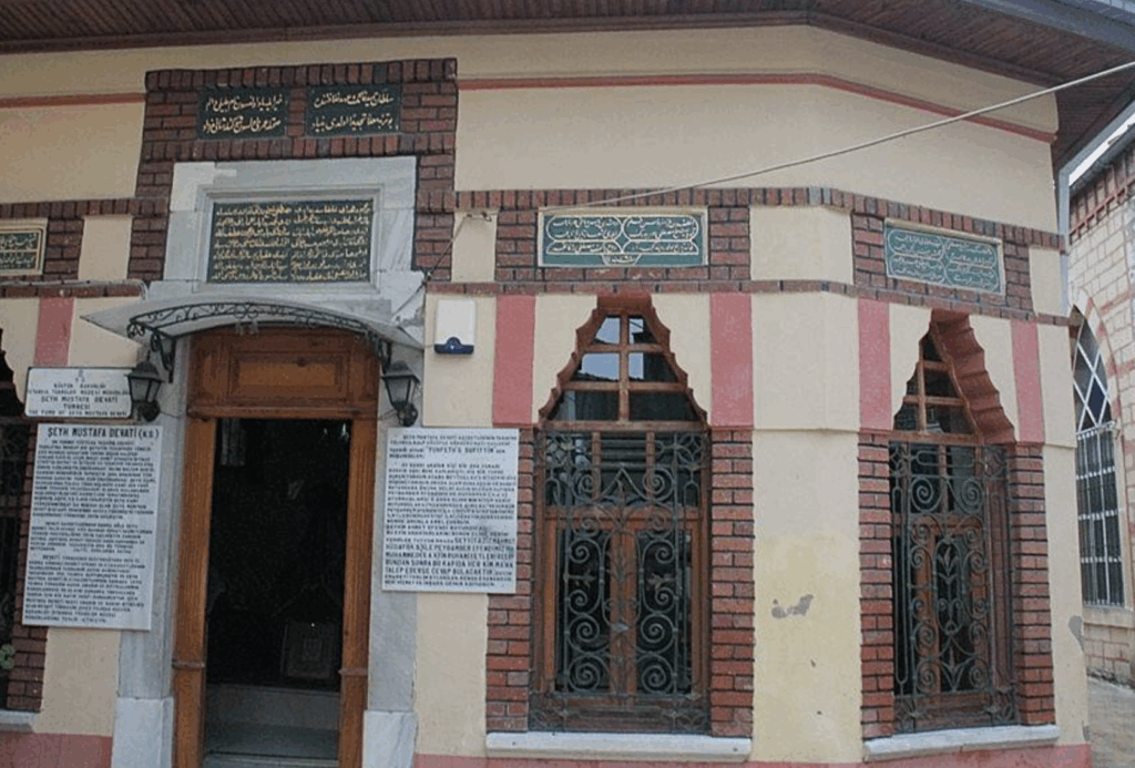 ŞEYH MUSTAFA DEVATİ TÜRBESİ