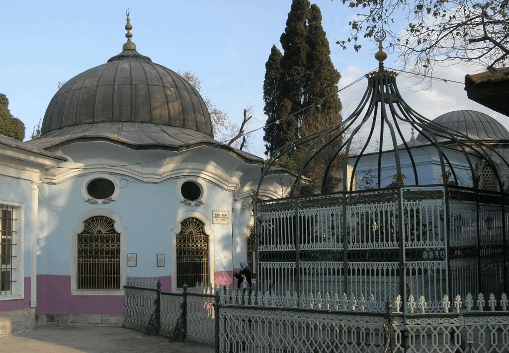 SÜMBÜL EFENDİ TÜRBESİ