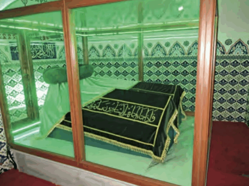 YERALTI CAMİ SAHABE TÜRBELERİ
