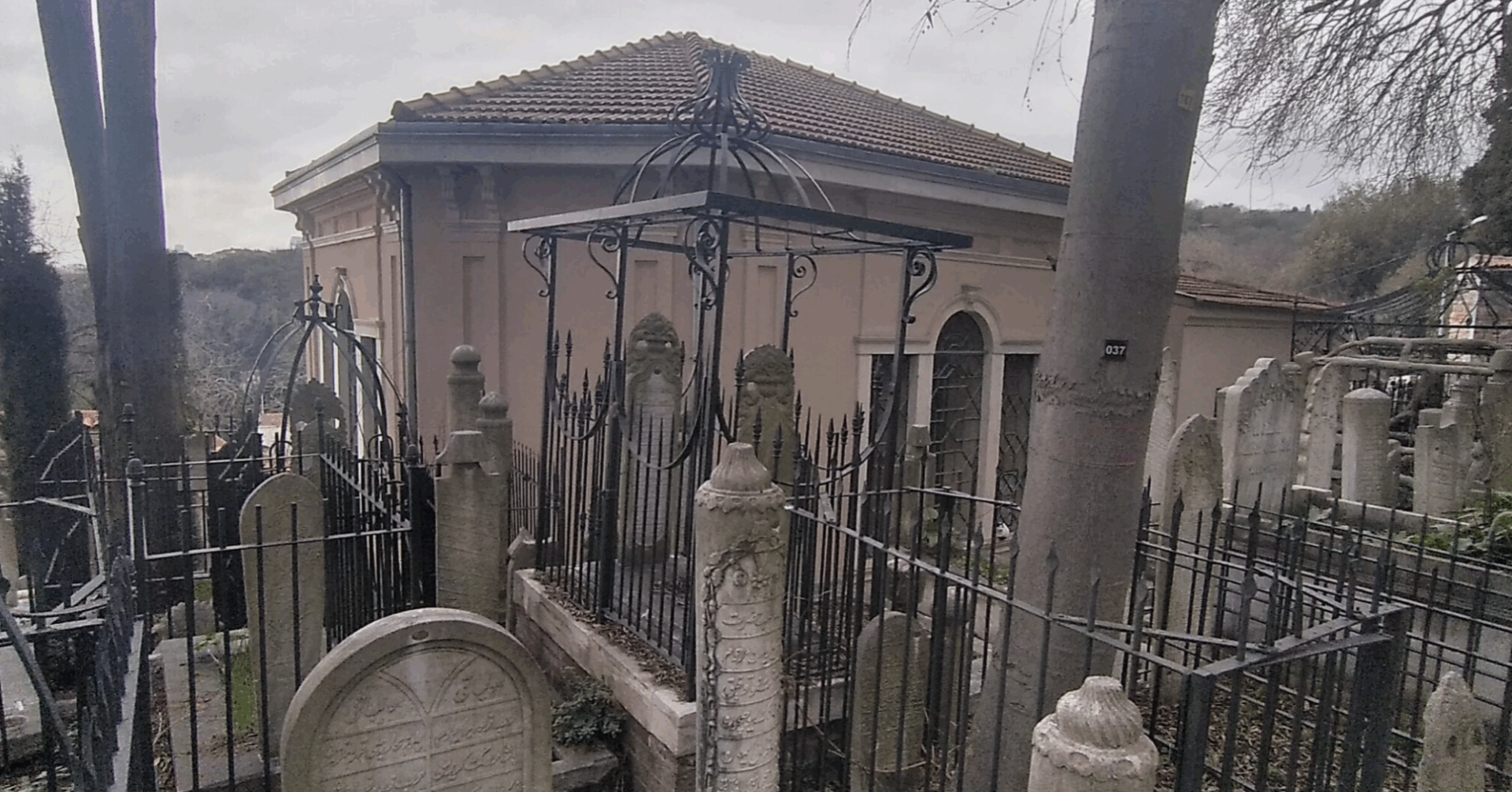 Şehzadeler and Kadınlar Tomb