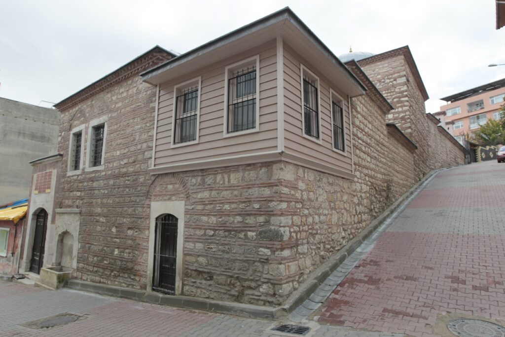 BEŞİRAĞA MEDRESESİ