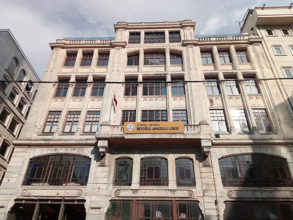 BEYOĞLU ANADOLU LİSESİ