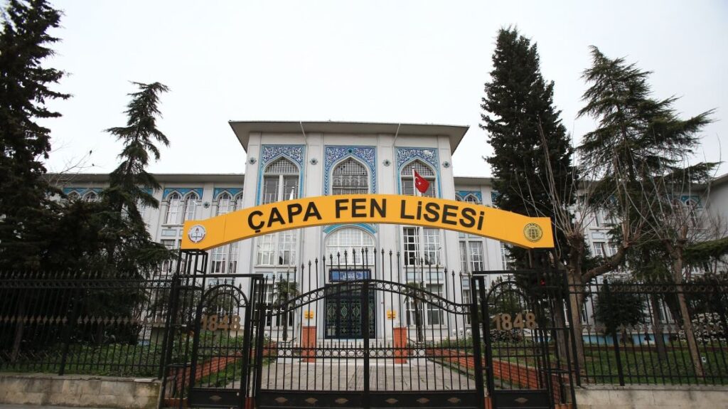 ÇAPA FEN LİSESİ