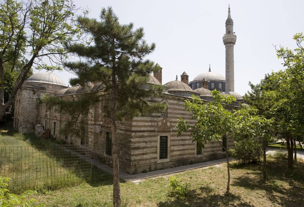 GAZİ KARA AHMET PAŞA MEDRESESİ