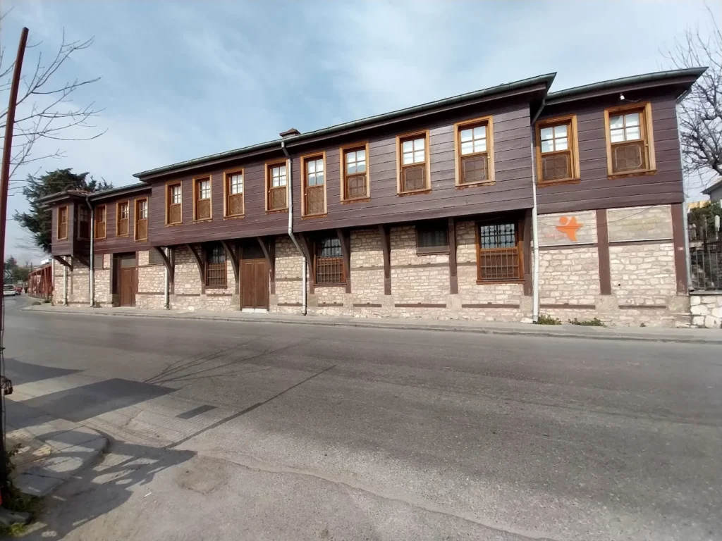 KADEM-İ ŞERİF TEKKESİ