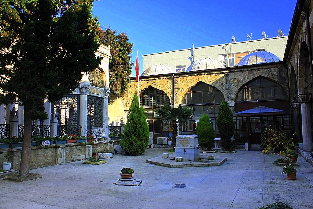 KÖPRÜLÜ MEHMED PAŞA MEDRESESİ