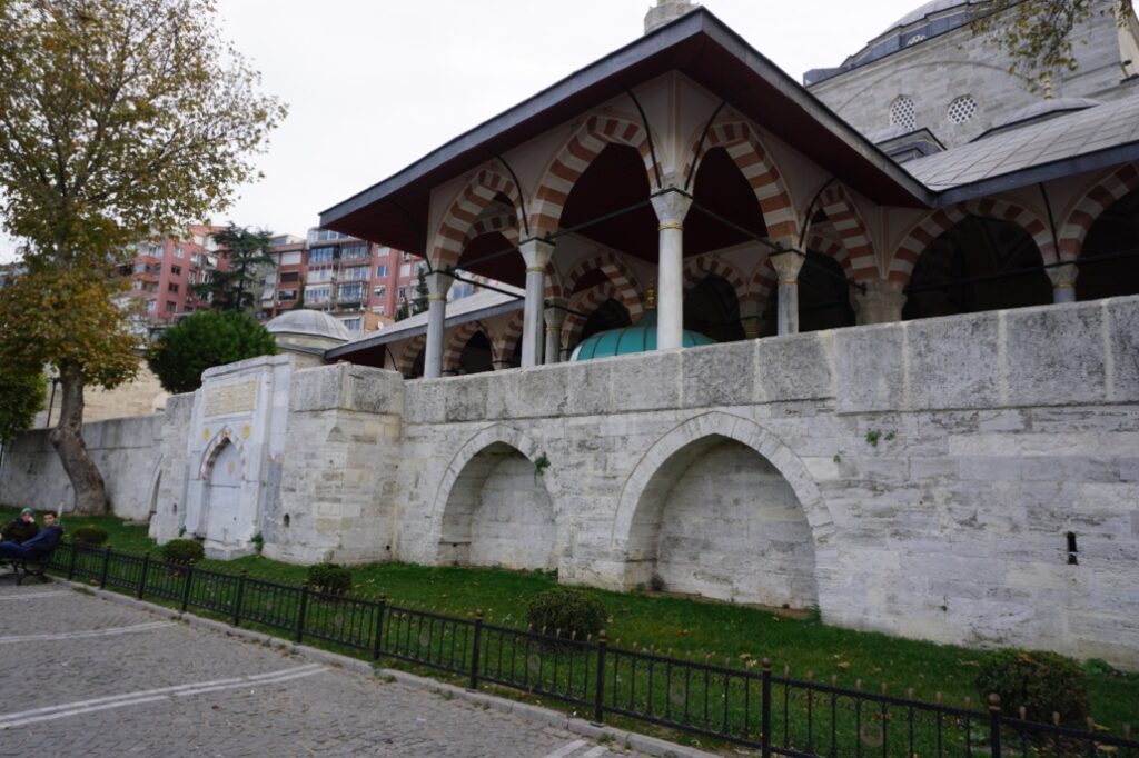 MİHRİMAH SULTAN MEDRESESİ (ÜSKÜDAR)