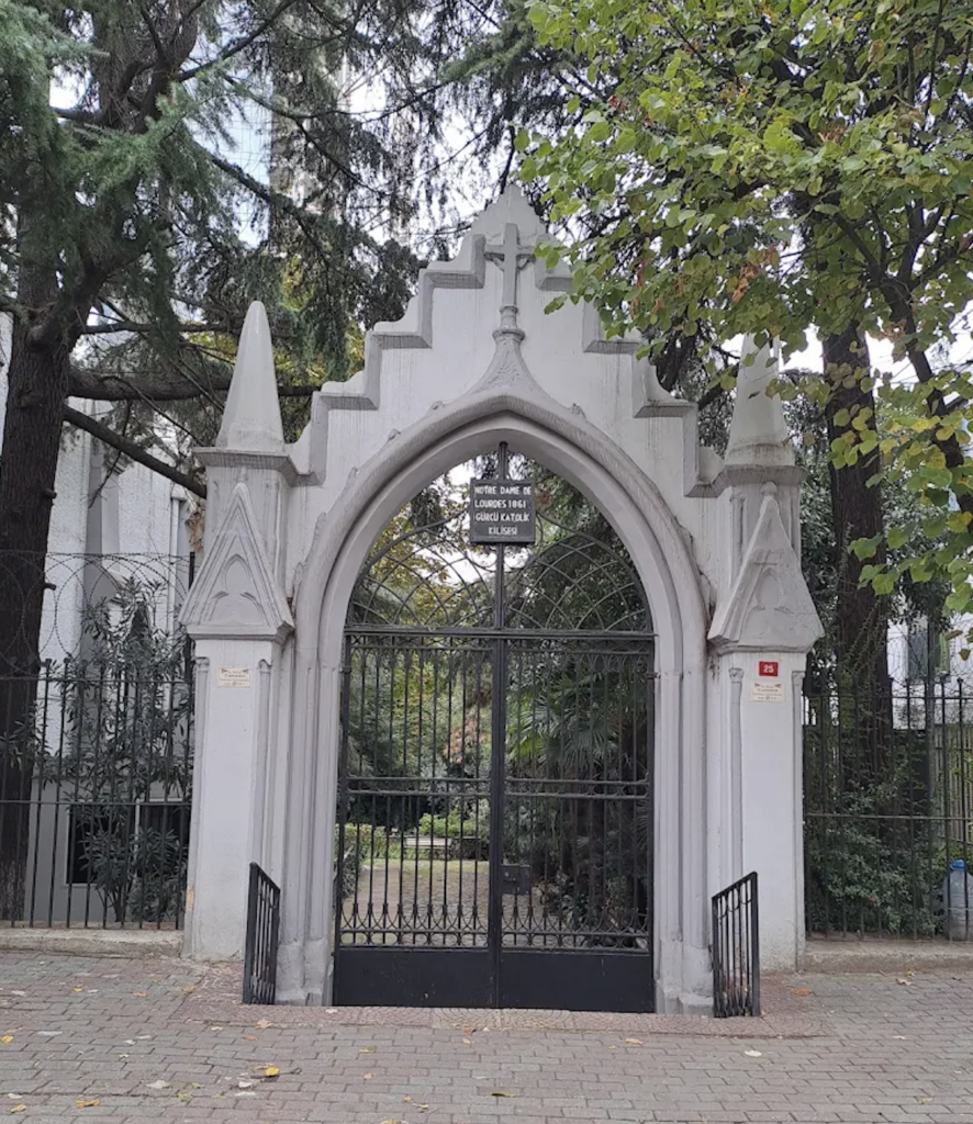 NOTRE DAME DE LOURDES GÜRCÜ KATOLİK KİLİSESİ