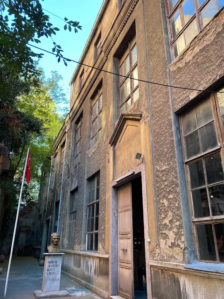 ÖZEL MERKEZ RUM LİSESİ