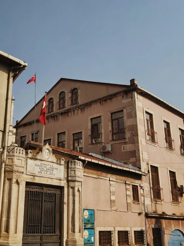 ÖZEL SAHAKYAN NUNYAN ERMENİ OKULU