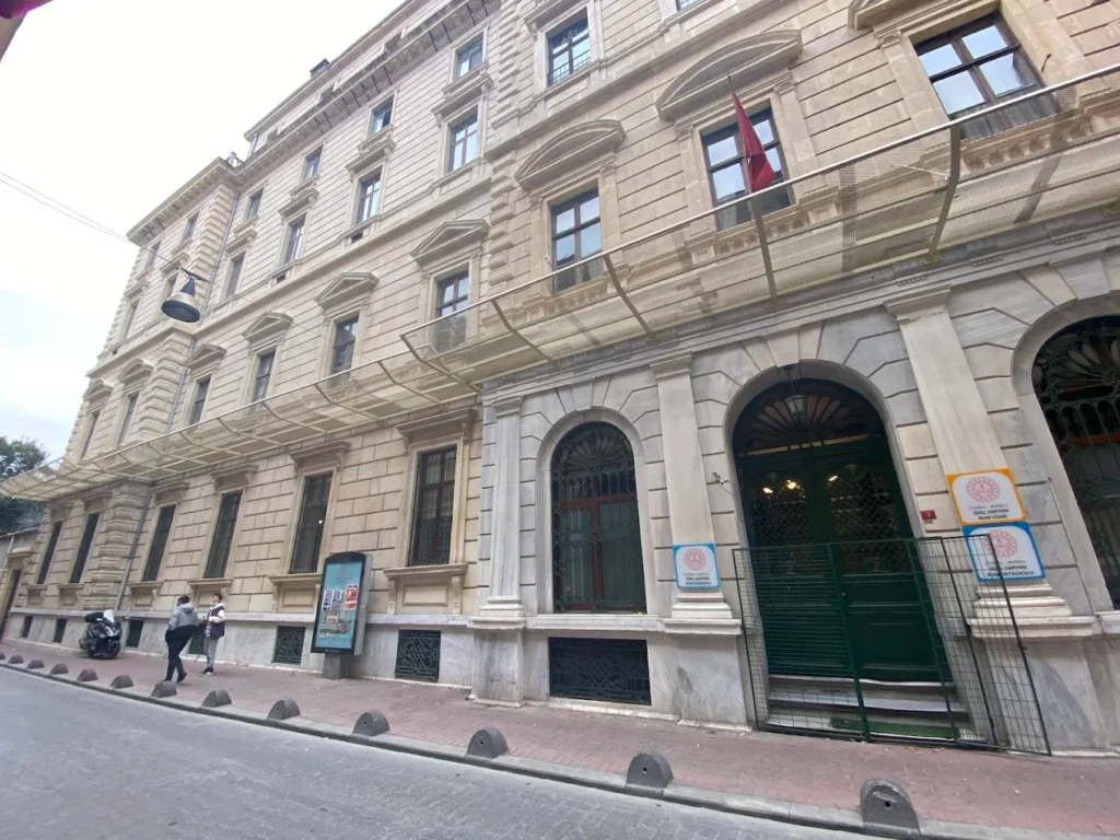 ÖZEL ZAPYON RUM OKULLARI