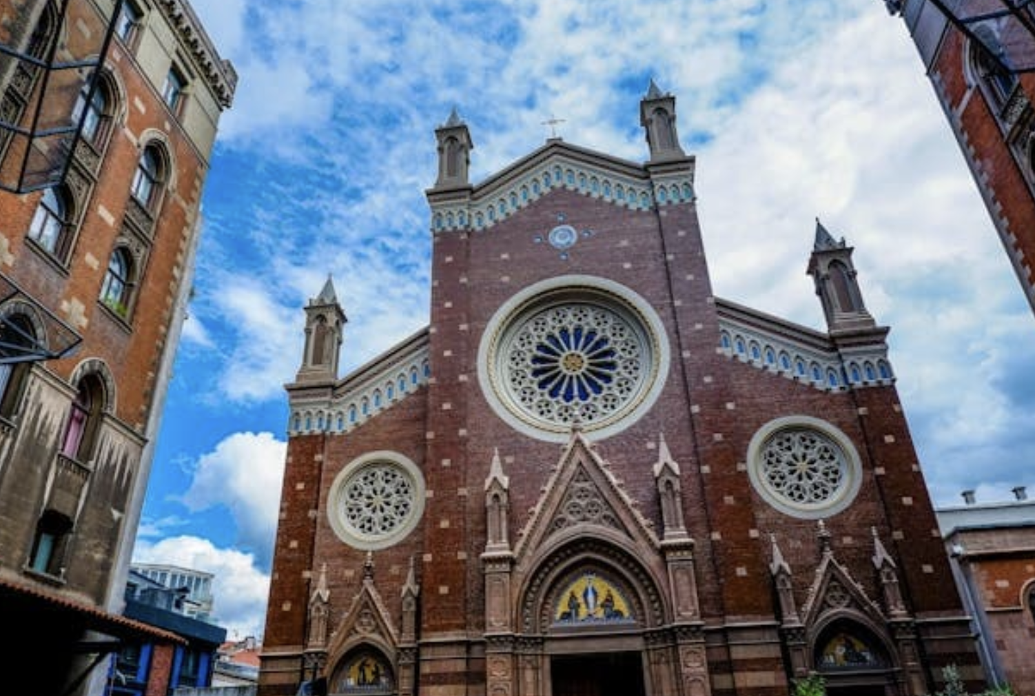 Sent Antuan Katolik Kilisesi