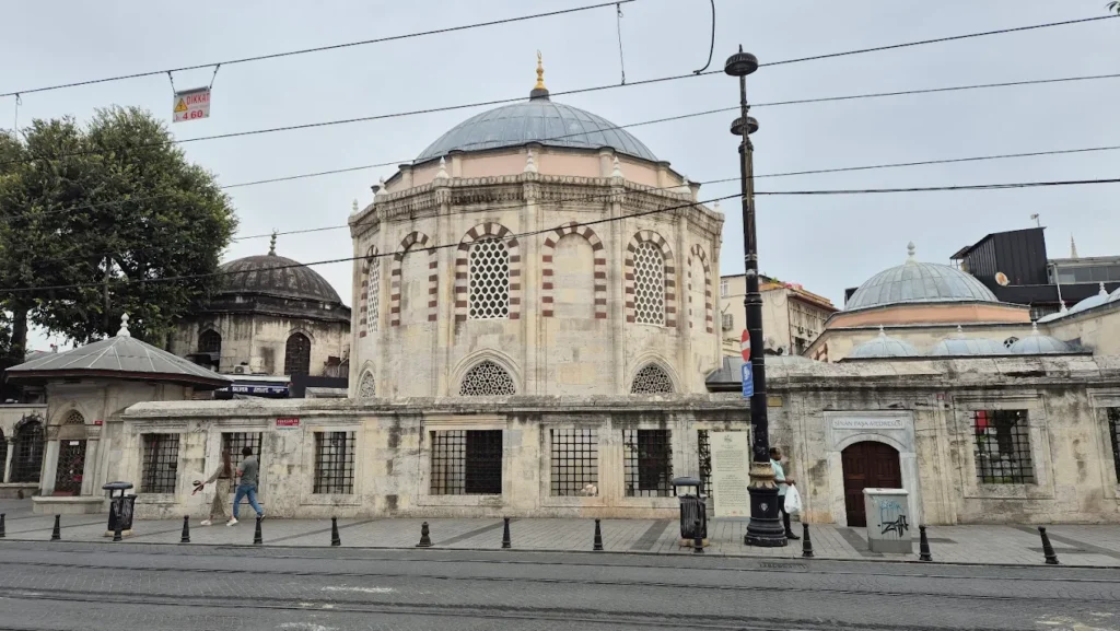 SİNAN PAŞA MEDRESESİ (Fatih))