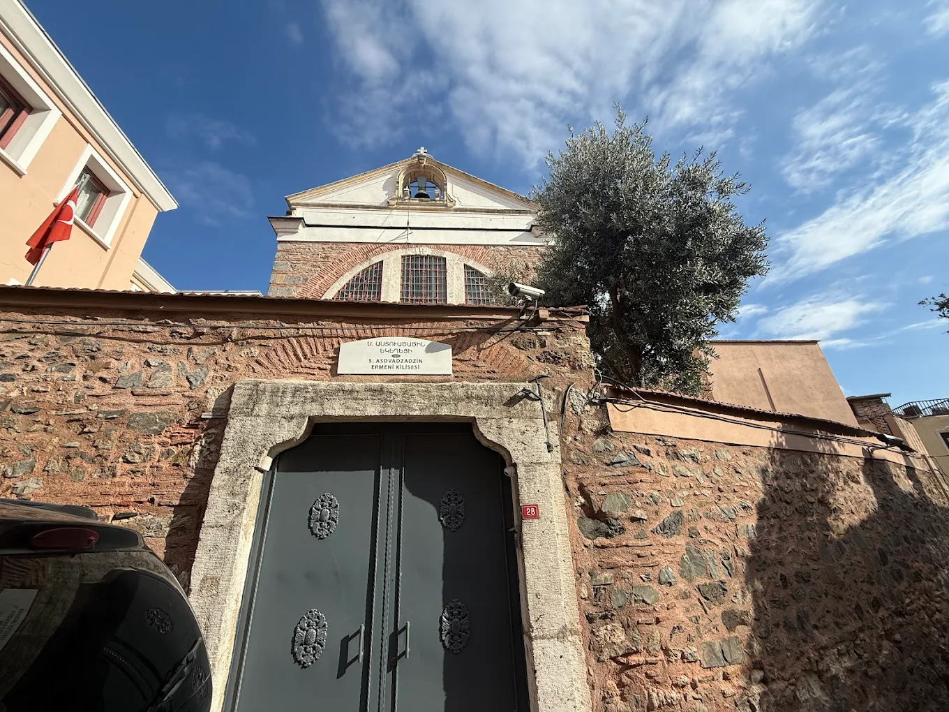 Surp Asdvadzadzin Ermeni Kilisesi