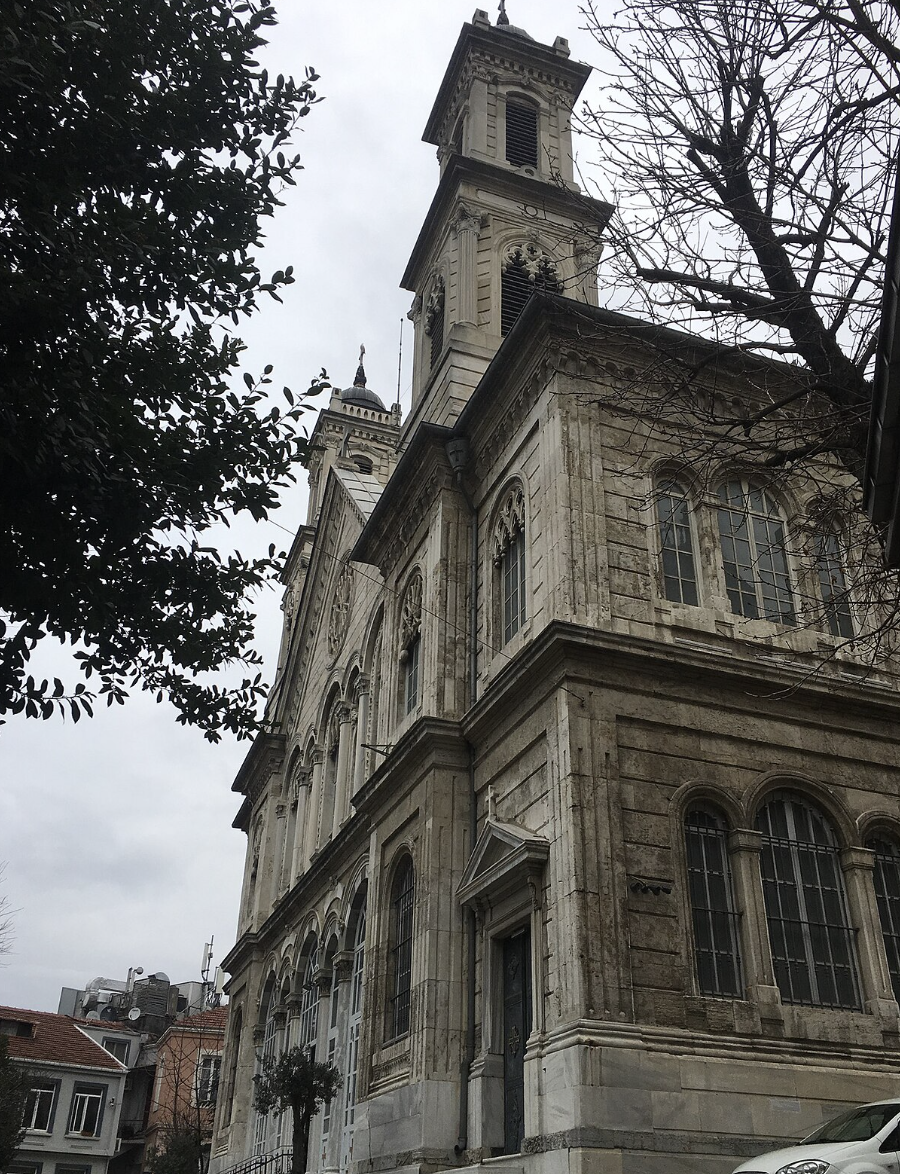 Surp Harutyun Ermeni Kilisesi