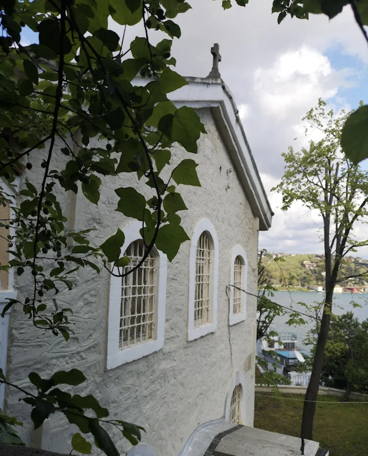 Surp Santuhd Ermeni Kilisesi