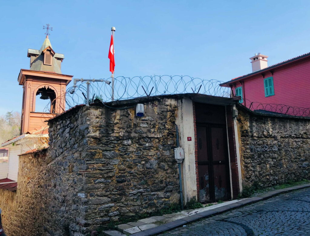 SURP YERGODASAN ARAKELOTS ERMENİ KİLİSESİ