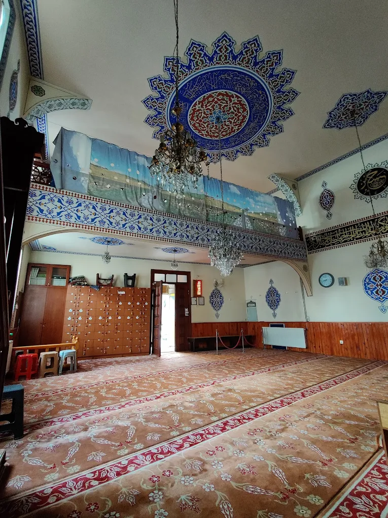Serçe Hatun Camii